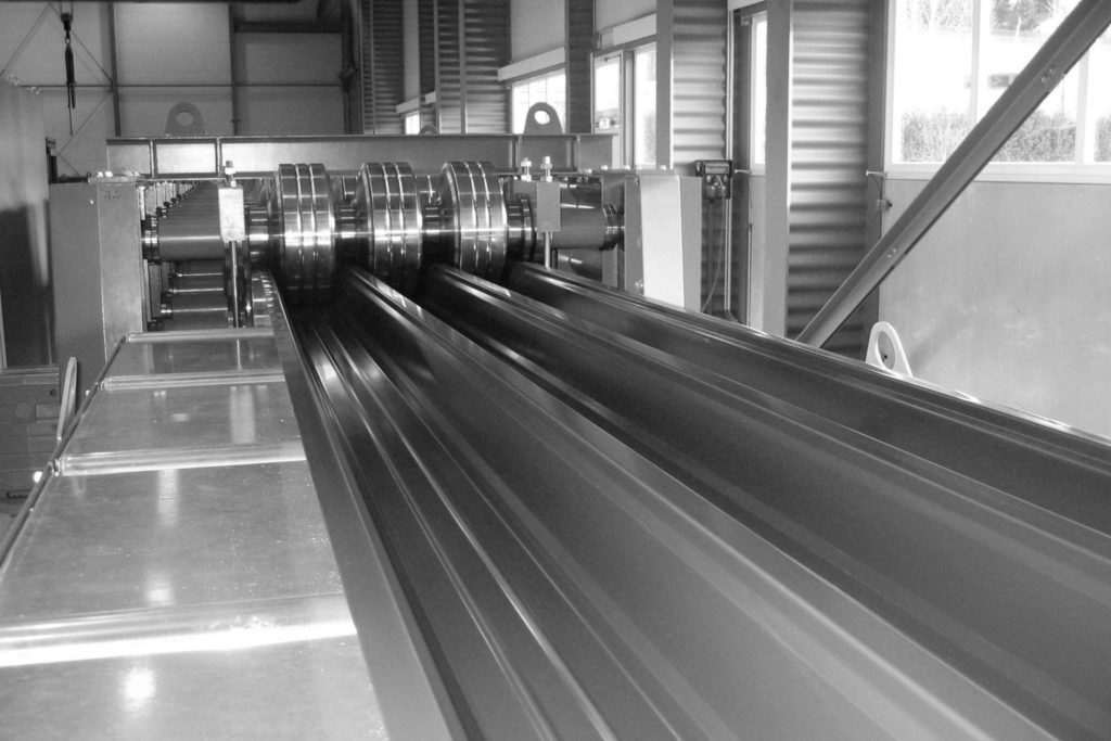 профлист завод. станок для производства металлпрофиль. профнастил завод. завод профлиста н57. линия для производства профнастила профнастила с8.